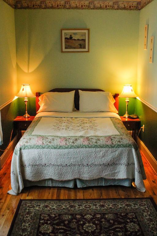The Victorian-Candle Bed & Breakfast Калифорния Номер фото